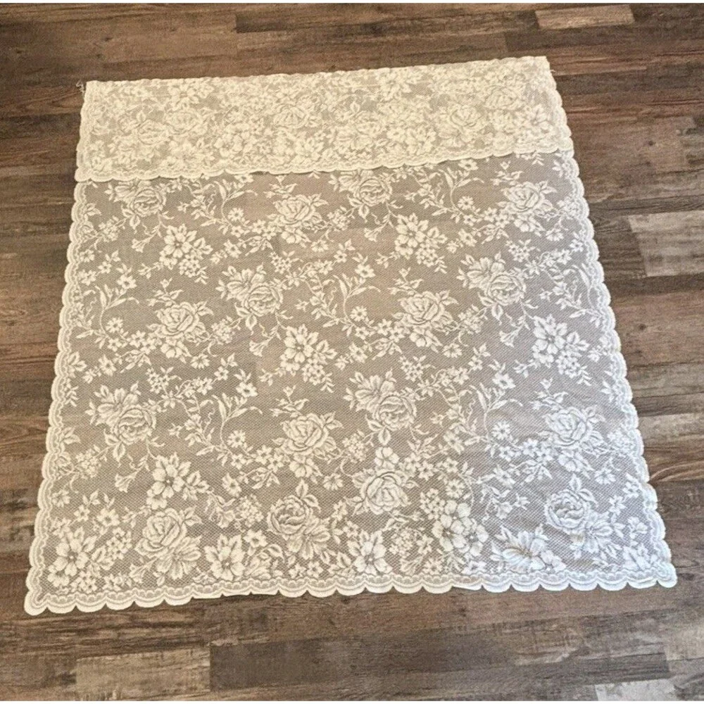 VTG Ivory Lace Curtain Panel 58